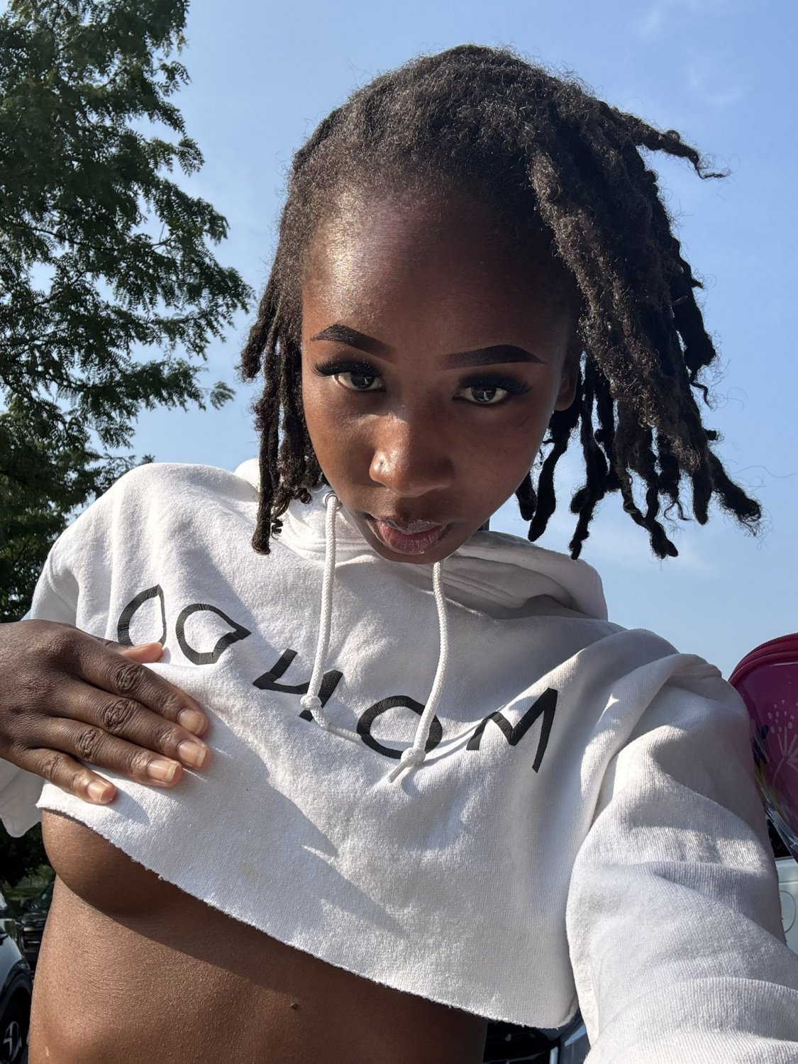 Cute petite & skinny ebony 🥵🍑🔥