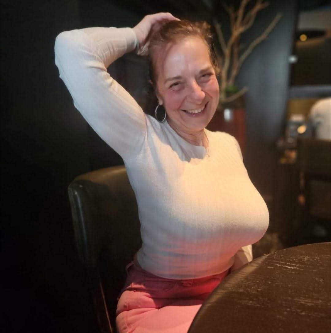 Sexiest gilf in the world (jewish canadian)