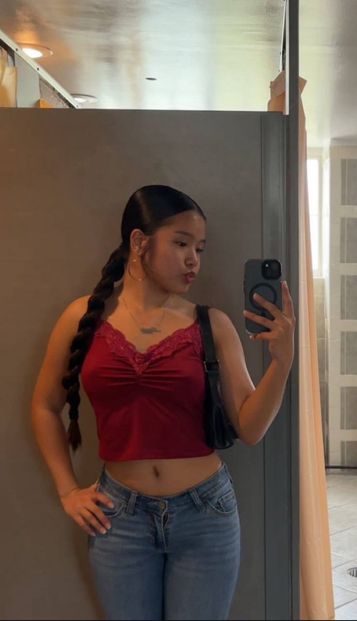 Cute asian teen playing with herself (legal)