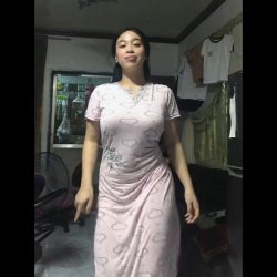 Awek melayu tiktok viral gelek body padu goyang body mantap / malay badan montok